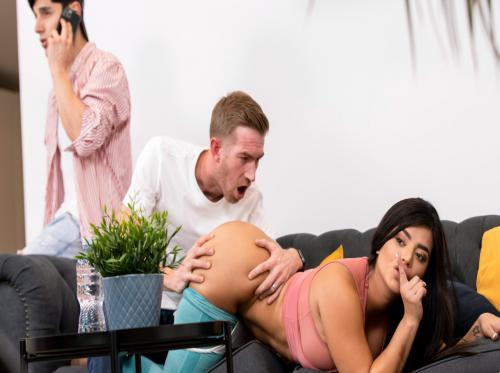 Persetan dengan teman wanita kawan baik saya