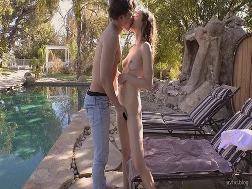 西方女孩第一次與日本男人發生性關係